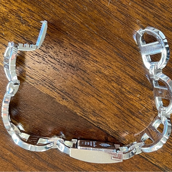 EUC Christian Dior Ladies Watch with Bracelet & new extra strap like new - Picture 9 of 13